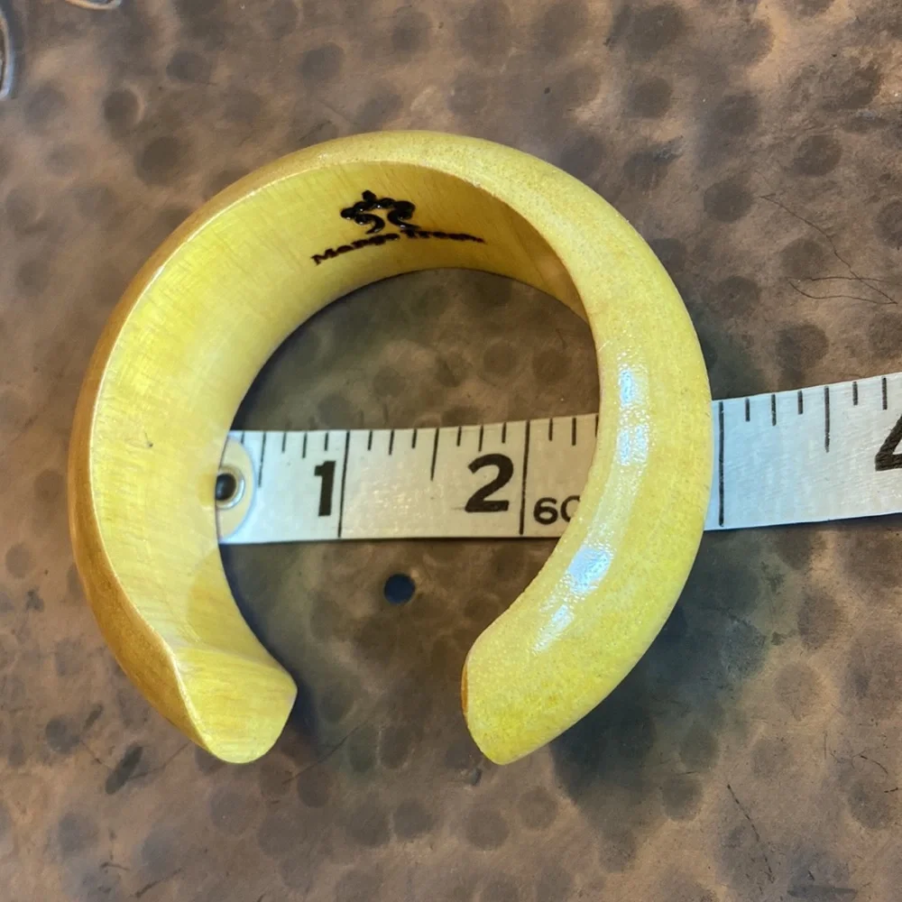 MANGO TREE Mustard Yellow Gold Light Wooden Boho Bangle Bracelet - Picture 9 of 11
